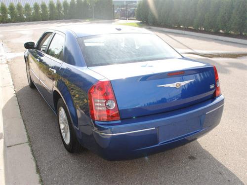 Chrysler 300 2010 photo 1