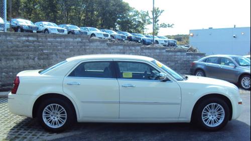 Chrysler 300 2010 photo 1