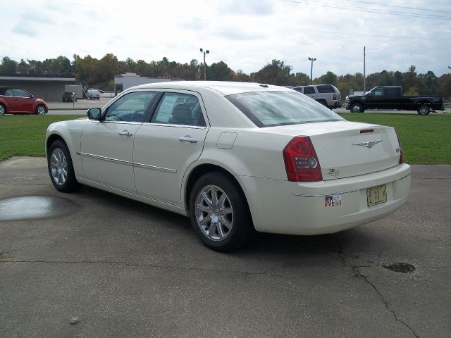 Chrysler 300 2010 photo 4