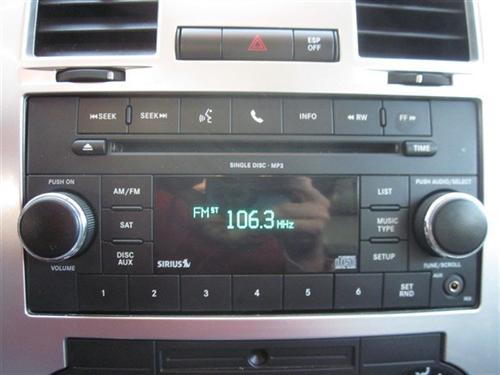 Chrysler 300 2010 photo 4