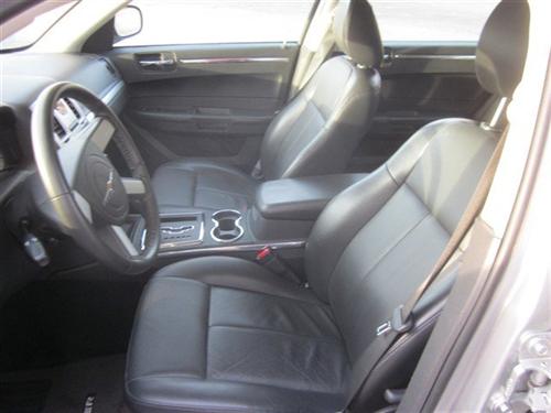 Chrysler 300 2010 photo 5