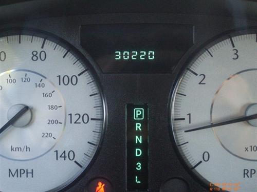 Chrysler 300 2010 photo 2