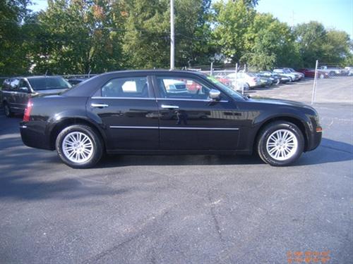Chrysler 300 2010 photo 4