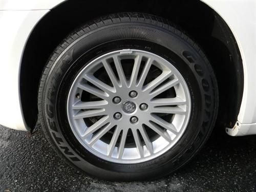 Chrysler 300 2010 photo 3