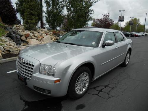 Chrysler 300 2010 photo 1