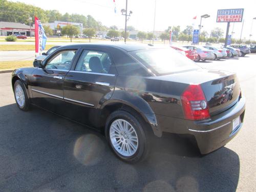 Chrysler 300 2010 photo 1