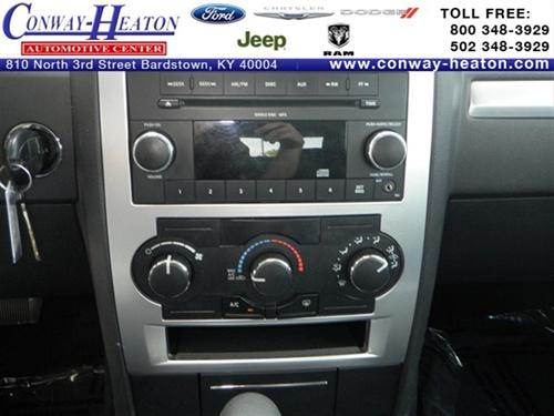 Chrysler 300 2010 photo 3