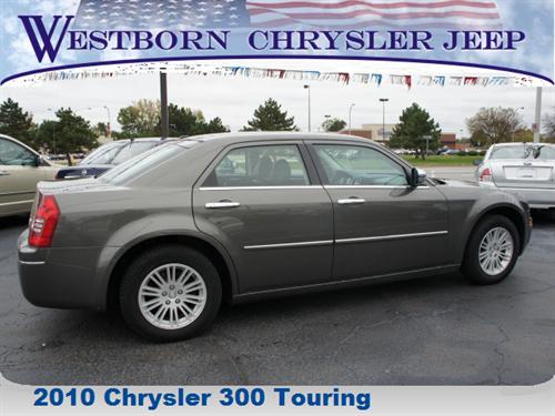 Chrysler 300 2010 photo 3
