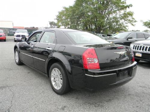 Chrysler 300 2010 photo 1