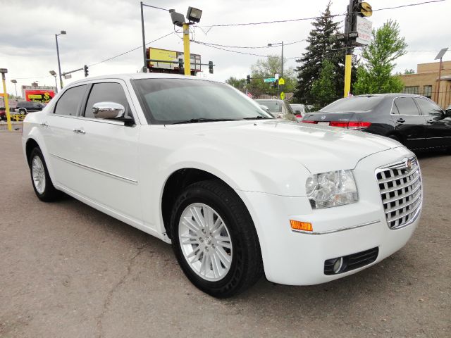 Chrysler 300 2010 photo 20