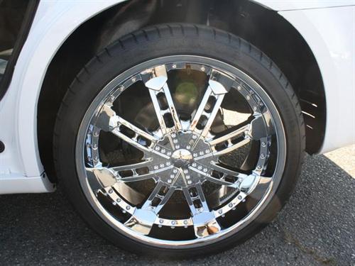 Chrysler 300 2010 photo 2