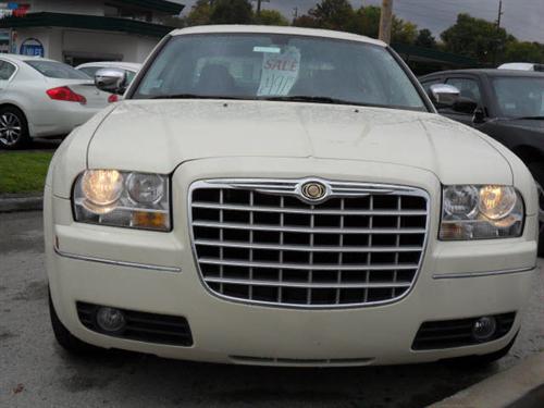 Chrysler 300 2010 photo 1