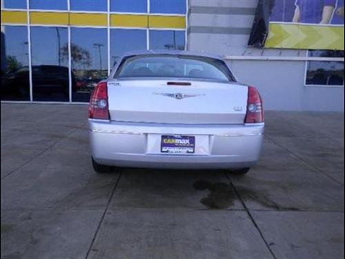 Chrysler 300 2010 photo 4