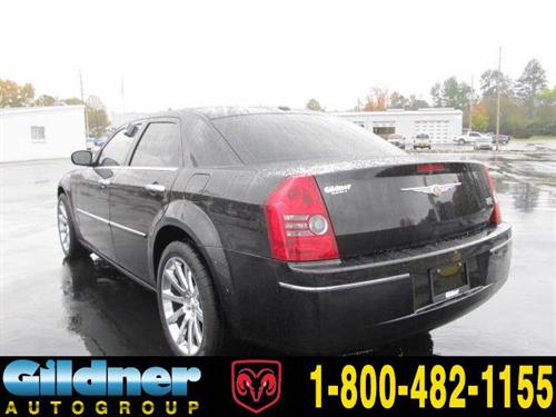 Chrysler 300 2010 photo 1
