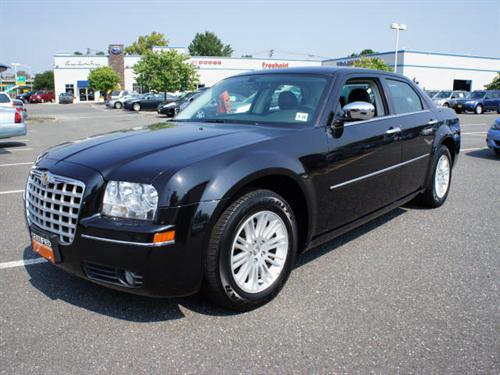 Chrysler 300 2010 photo 1