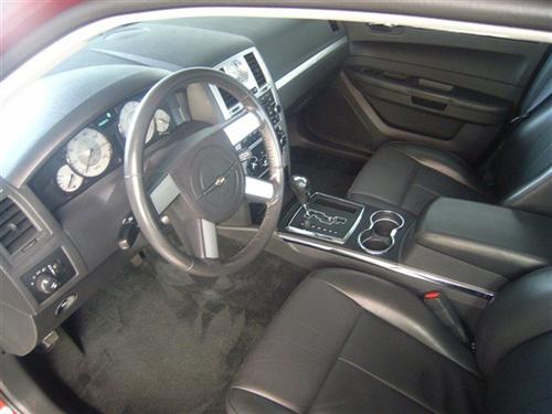 Chrysler 300 2010 photo 4