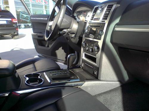 Chrysler 300 2010 photo 5