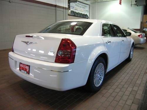 Chrysler 300 2010 photo 1