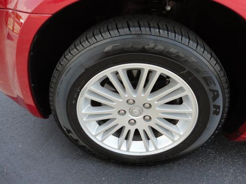 Chrysler 300 2010 photo 2