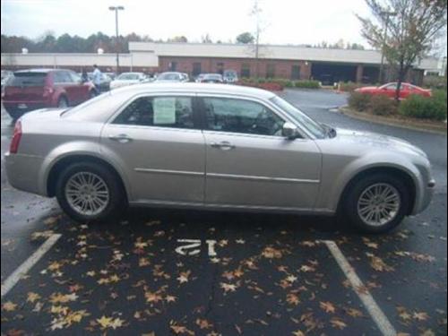 Chrysler 300 2010 photo 3