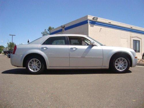 Chrysler 300 2010 photo 1