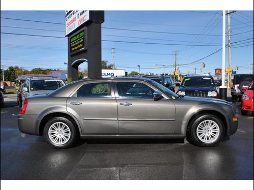 Chrysler 300 2010 photo 5