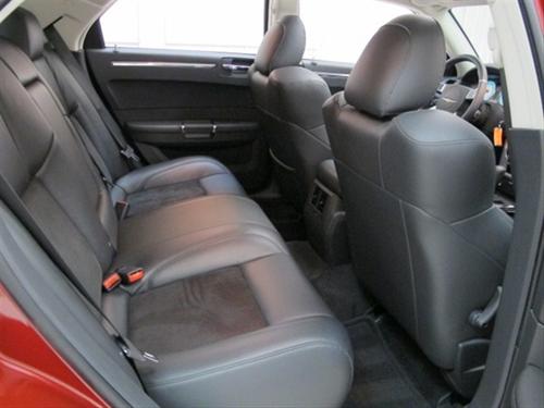 Chrysler 300 2010 photo 1