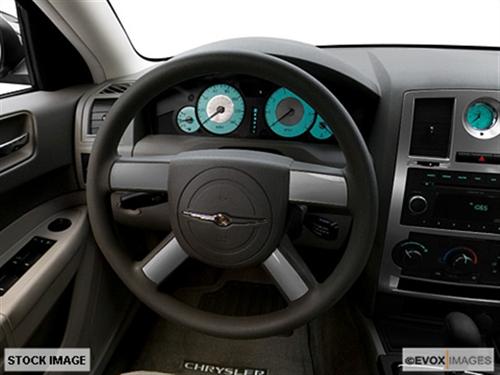 Chrysler 300 2010 photo 3