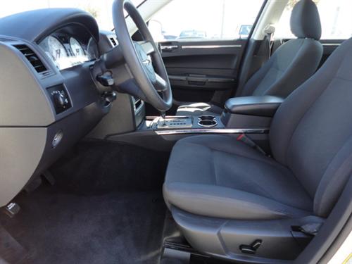 Chrysler 300 2010 photo 1