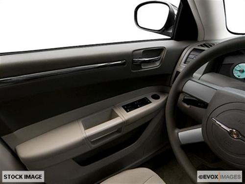 Chrysler 300 2010 photo 4