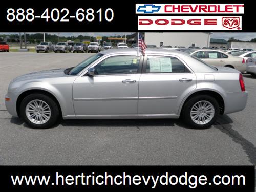 Chrysler 300 2010 photo 1