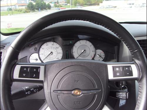 Chrysler 300 2010 photo 4