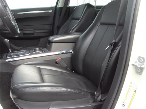 Chrysler 300 2010 photo 5