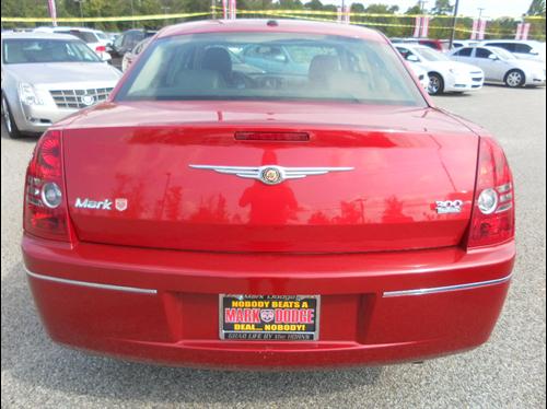 Chrysler 300 2010 photo 5