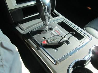 Chrysler 300 2010 photo 11