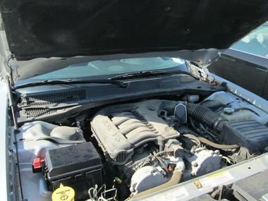 Chrysler 300 2010 photo 9