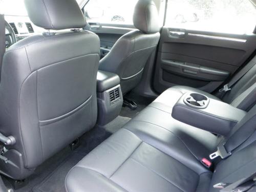 Chrysler 300 2010 photo 4