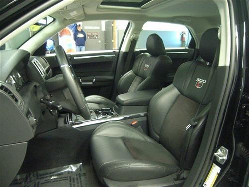 Chrysler 300 2010 photo 1