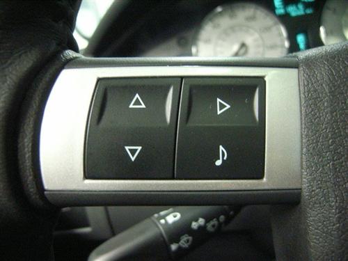 Chrysler 300 2010 photo 2