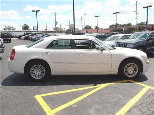 Chrysler 300 2010 photo 1