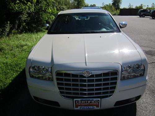 Chrysler 300 2010 photo 1