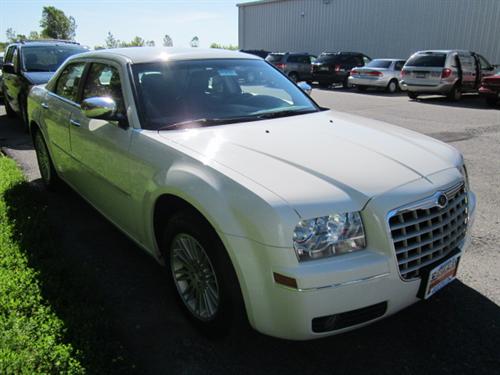 Chrysler 300 2010 photo 4