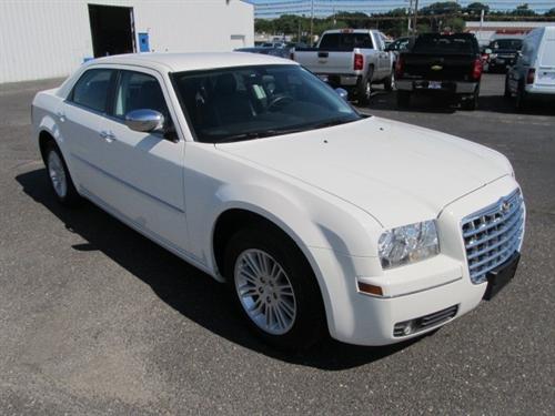 Chrysler 300 2010 photo 3
