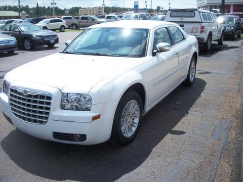 Chrysler 300 2010 photo 1