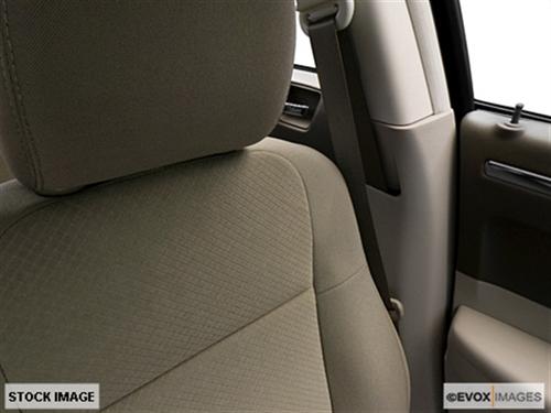 Chrysler 300 2010 photo 2