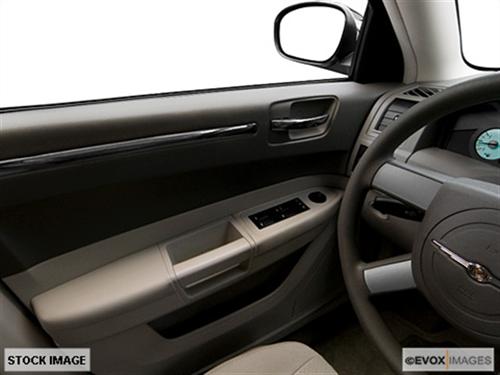 Chrysler 300 2010 photo 3