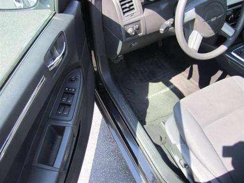 Chrysler 300 2010 photo 1