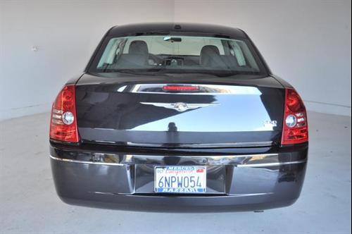 Chrysler 300 2010 photo 1