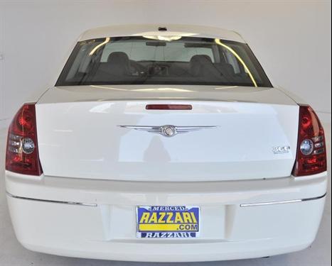 Chrysler 300 2010 photo 1