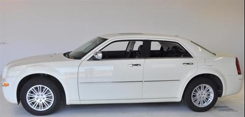 Chrysler 300 2010 photo 3